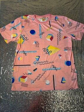 Snap Pink Graphic Tee with Blue and Yellow Accents
